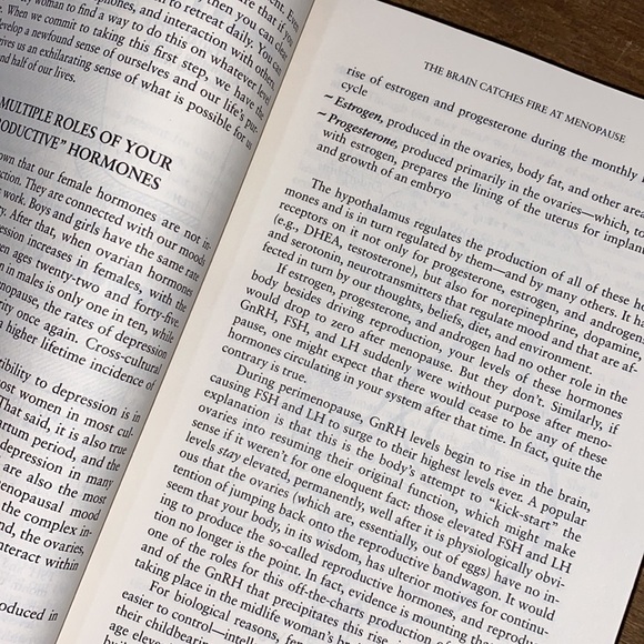 The Wisdom of Menopause Christiane Northrop, M.D. NY times Best Selling Author - Picture 5 of 5